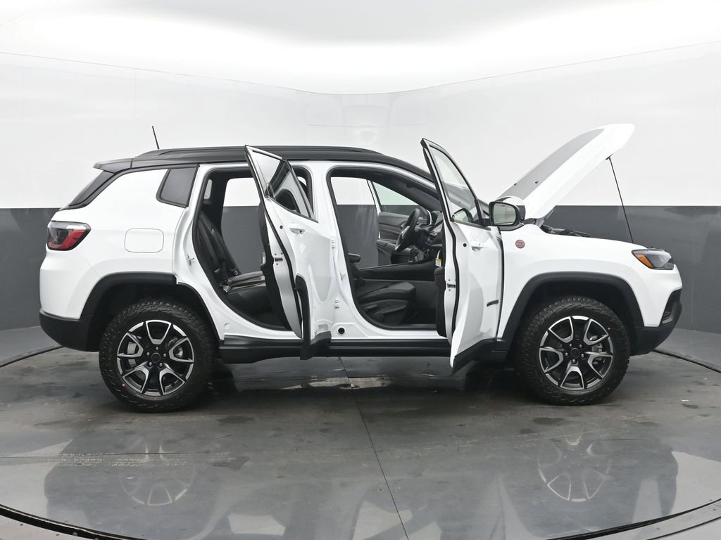 New 2026 Jeep Compass Trailhawk image 57