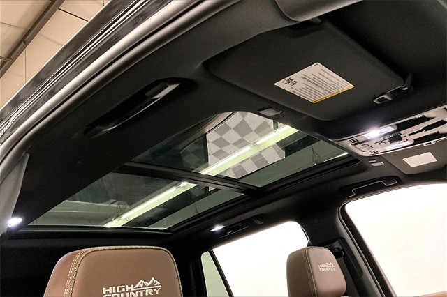 Used 2024 Chevrolet Tahoe High Country image 17