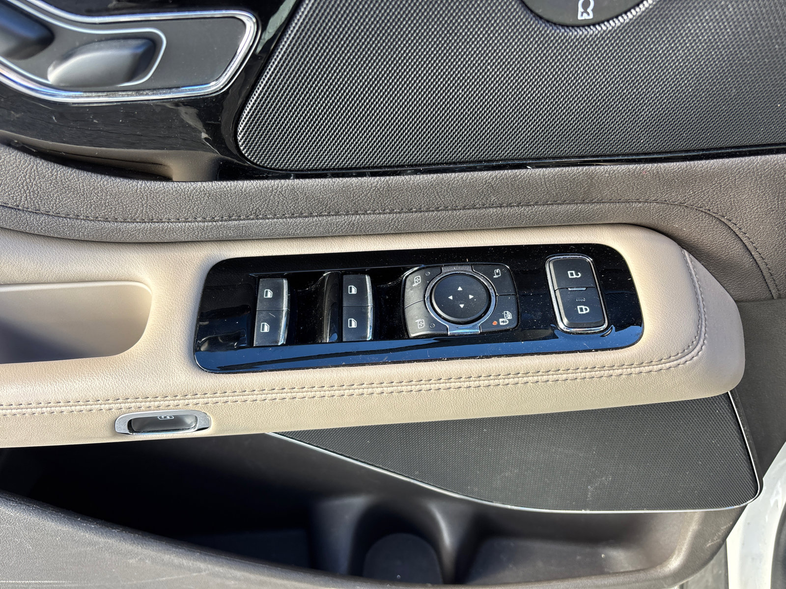 Certified 2022 Lincoln Aviator Reserve w/ Equipment Group 201A image 13