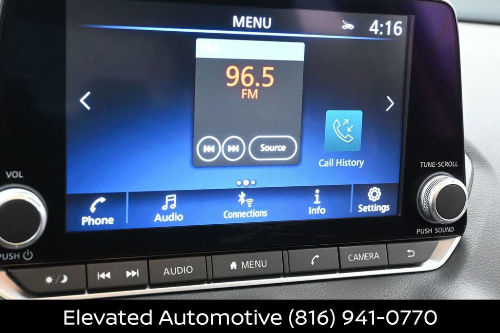 Certified 2025 Nissan Sentra SR w/ SR Premium Package FWD image 9