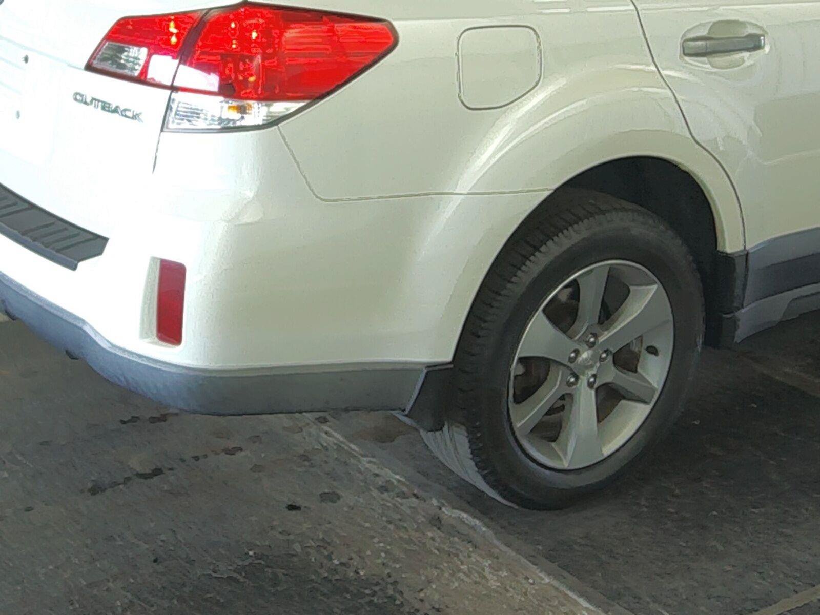 Used 2014 Subaru Outback 2.5i Limited AWD/4WD image 25