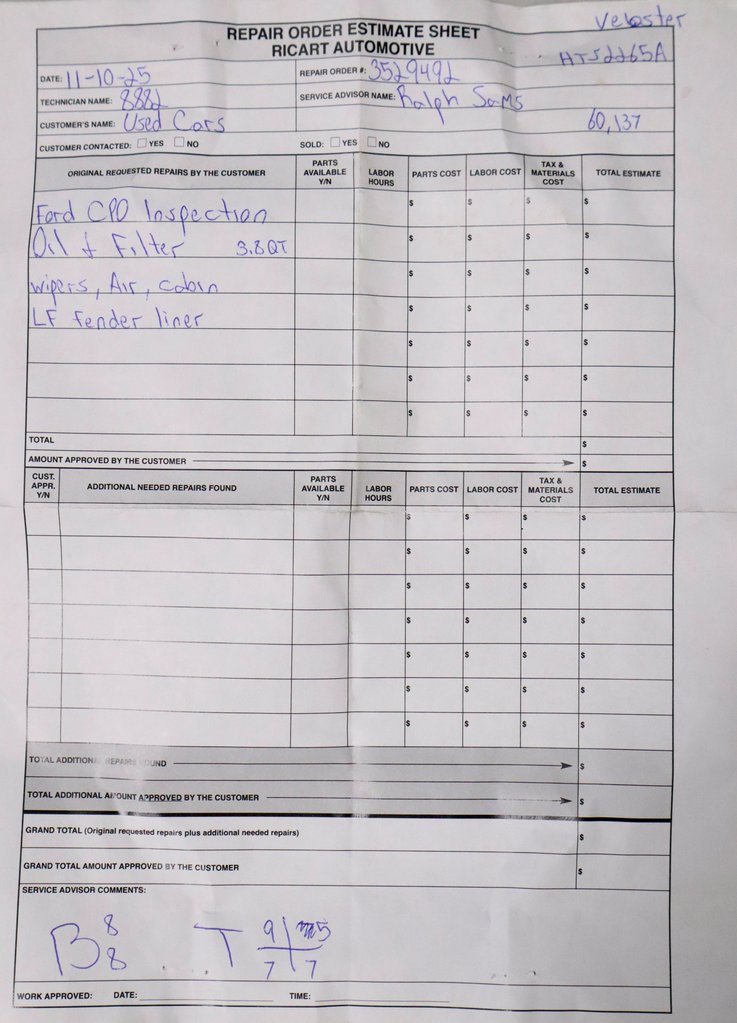 Used 2017 Hyundai Veloster Value Edition image 5