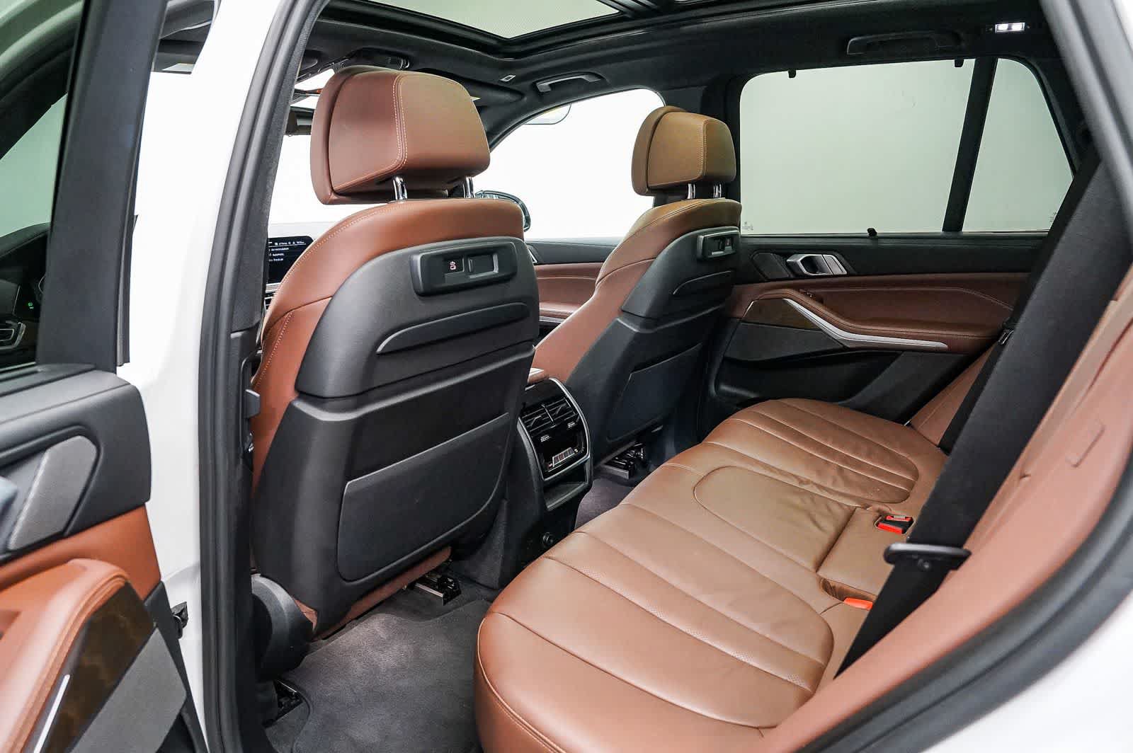 Used 2020 BMW X5 sDrive40i w/ Executive Package RWD image 19