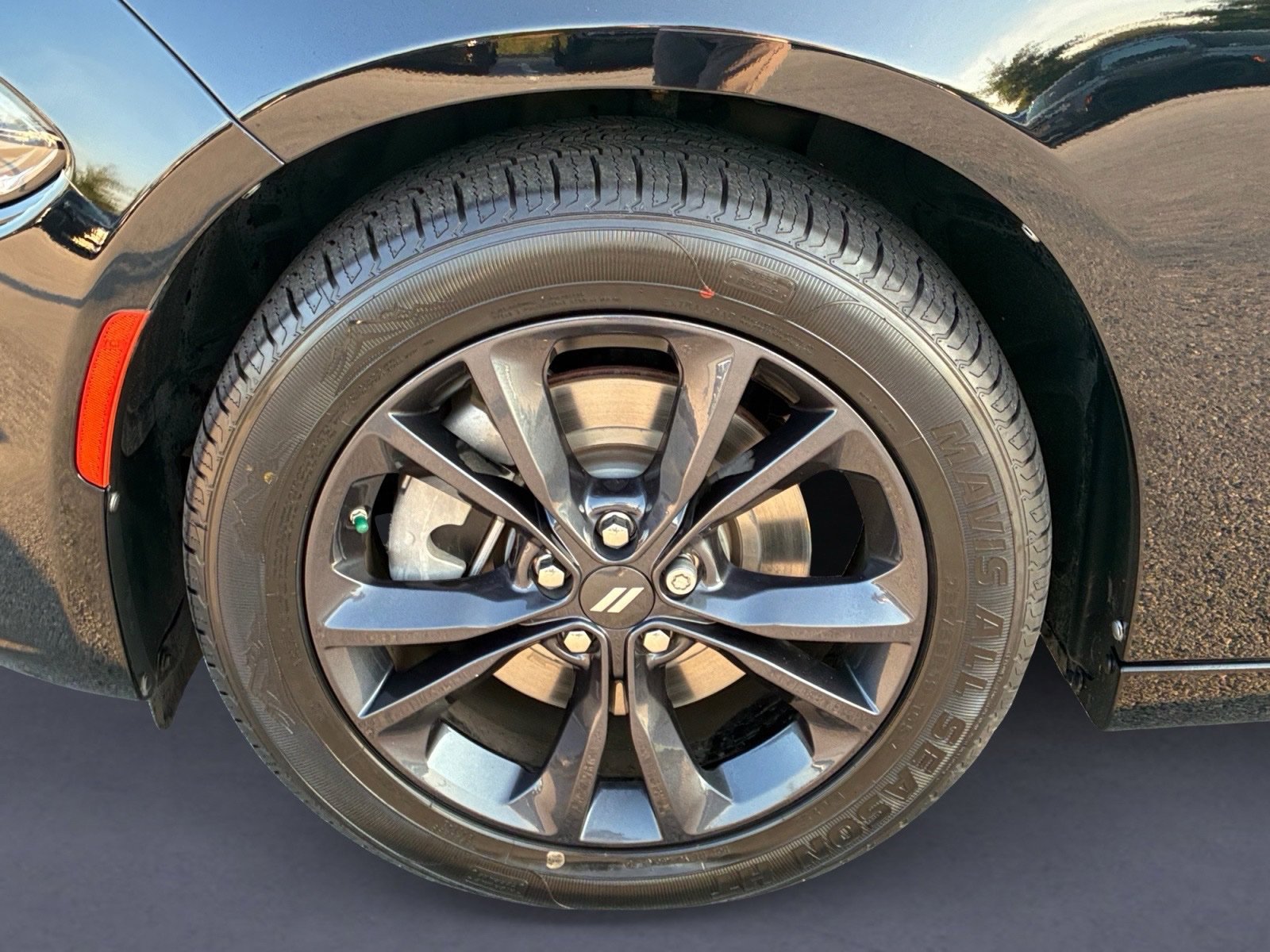 Used 2023 Dodge Charger SXT w/ Blacktop Package AWD/4WD image 9