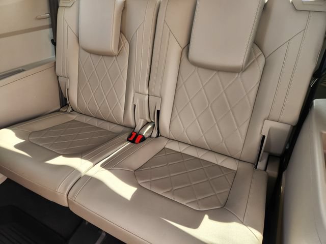 Used 2024 Volkswagen Atlas SEL Premium R-Line AWD/4WD image 22