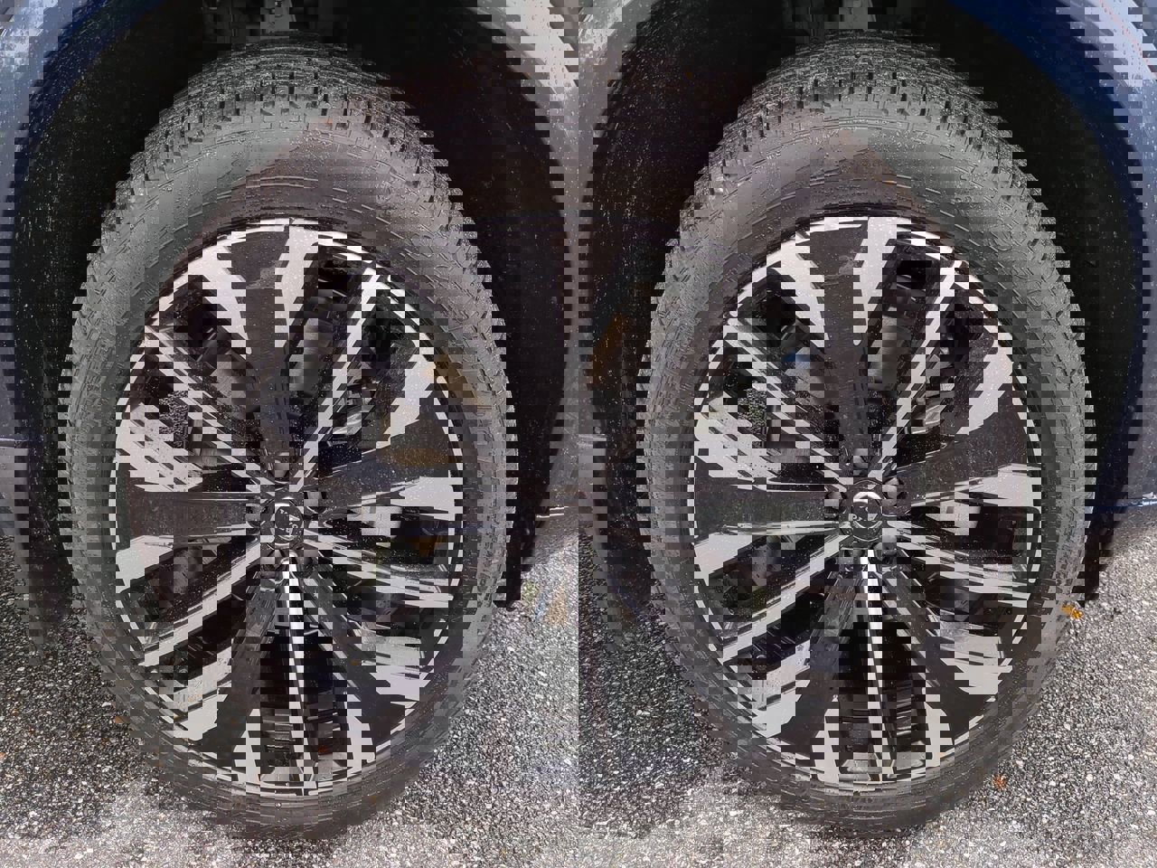 New 2026 Volvo XC90 B6 Plus w/ Protection Package Premier image 11