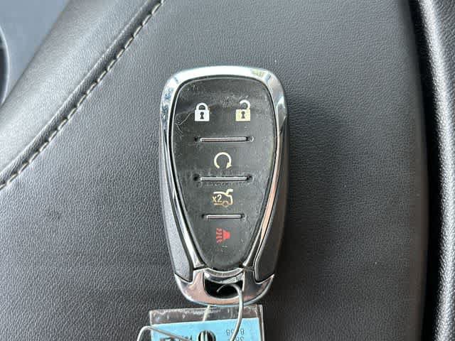 Used 2022 Chevrolet Camaro LT RWD image 33