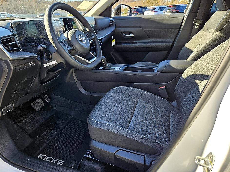 New 2026 Nissan Kicks SV image 7