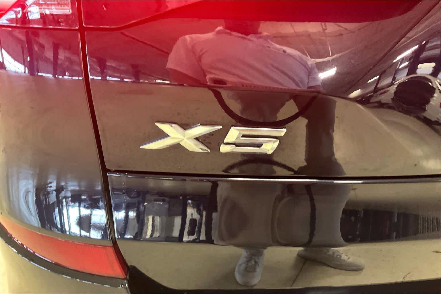 Used 2024 BMW X5 xDrive40i w/ M Sport Package image 9