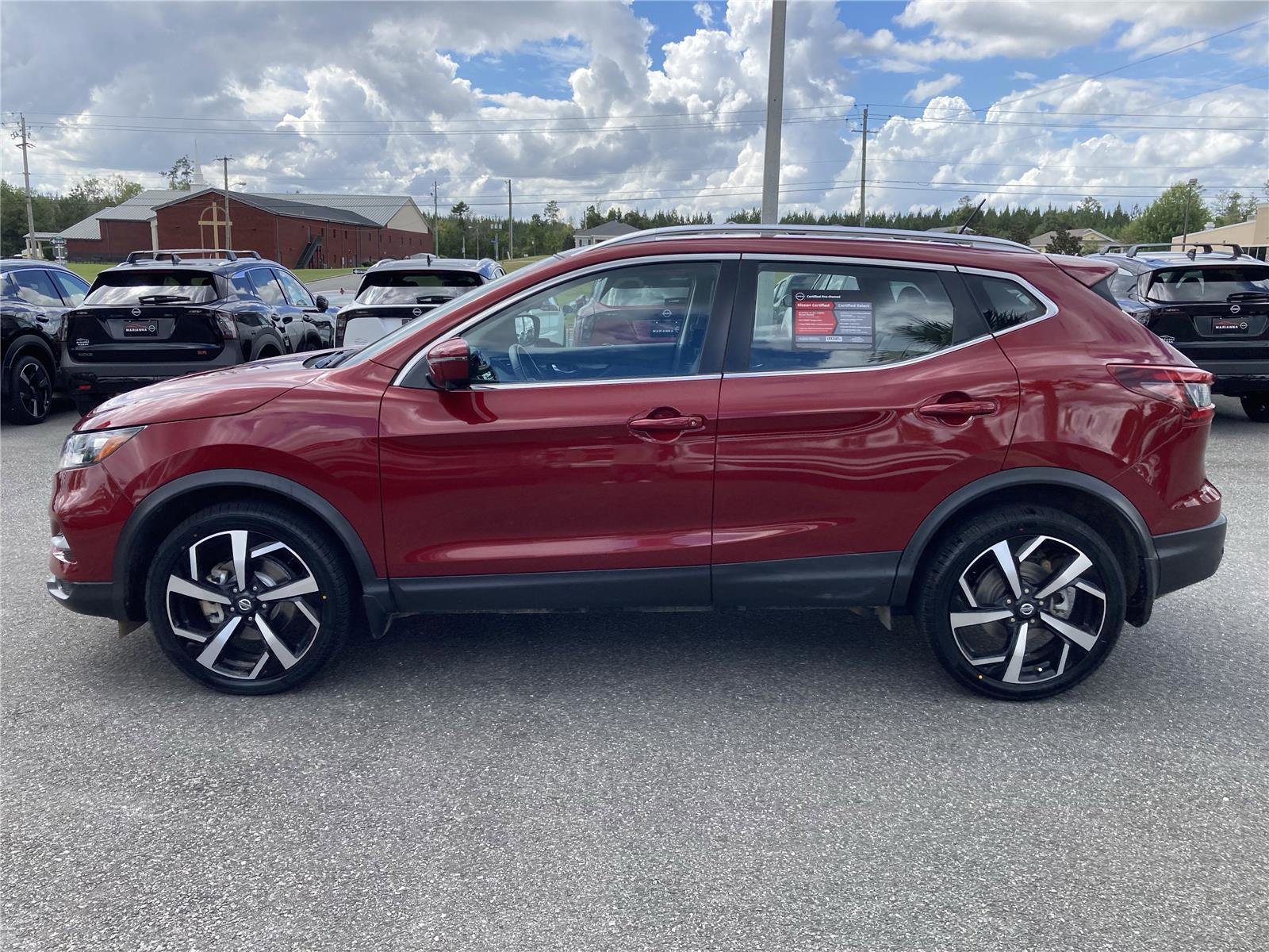Used 2022 Nissan Rogue Sport SL image 4