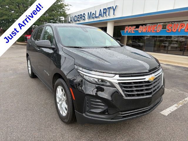 Used 2024 Chevrolet Equinox LS w/ LS Convenience Package FWD image 2