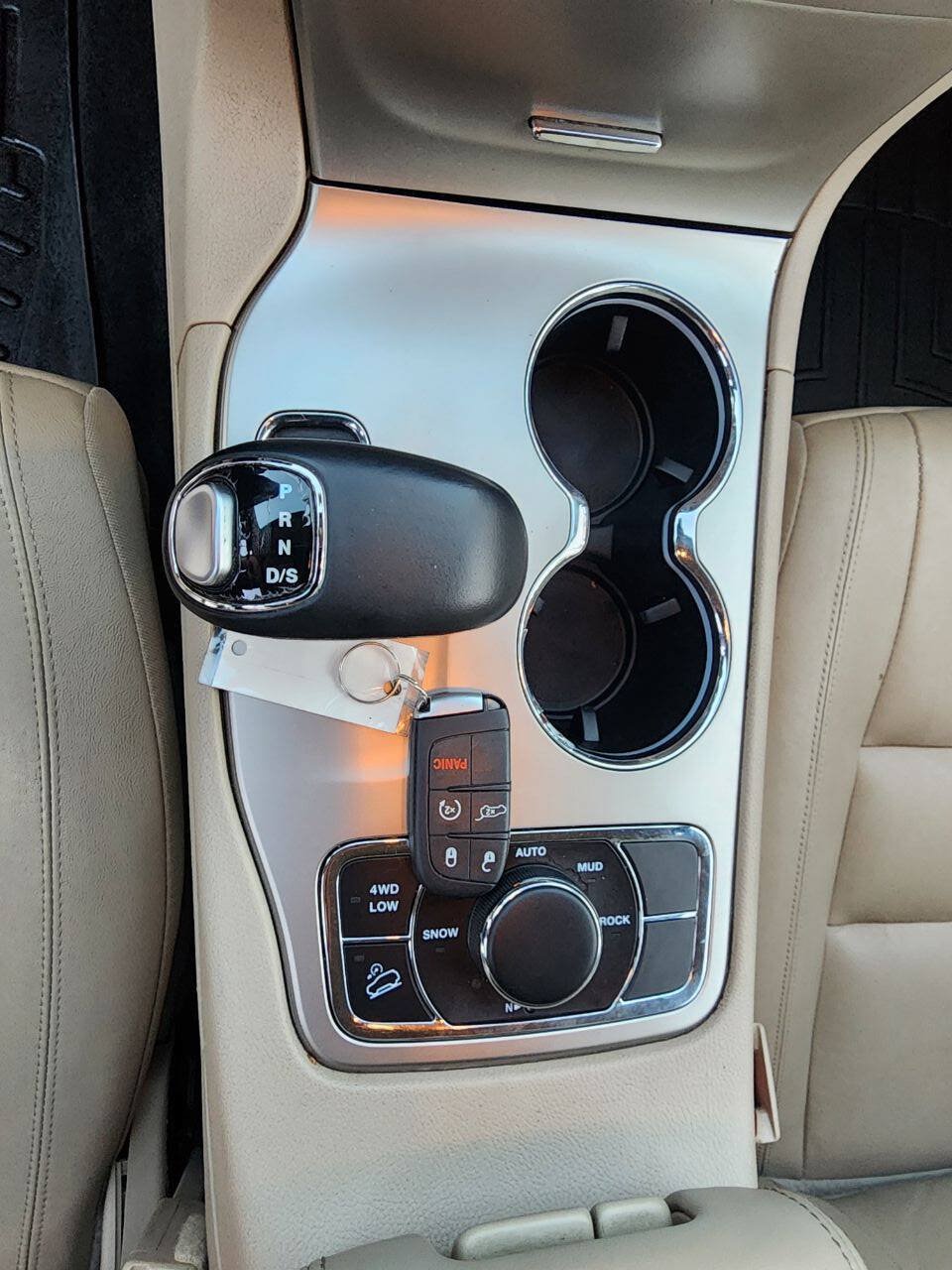 Used 2015 Jeep Grand Cherokee Limited AWD/4WD image 22