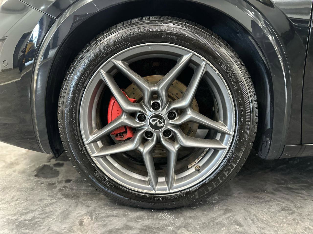 Used 2018 INFINITI QX30 Sport w/ Sport Leather Package image 9