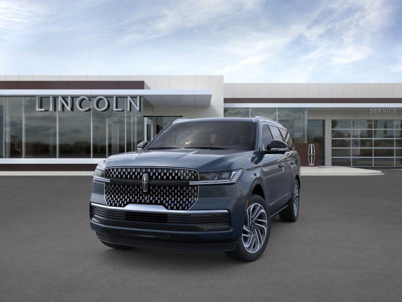 New 2026 Lincoln Navigator Reserve AWD/4WD image 2
