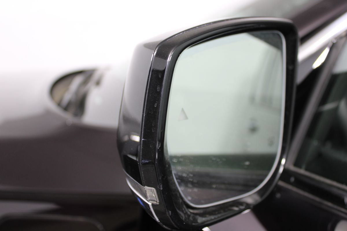 Used 2022 Jeep Grand Cherokee Overland w/ Luxury Tech Group IV AWD/4WD image 48