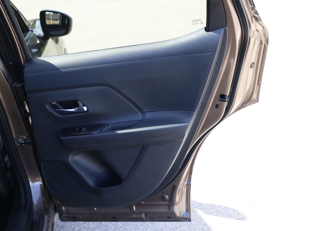 New 2026 Nissan Kicks SR FWD image 19