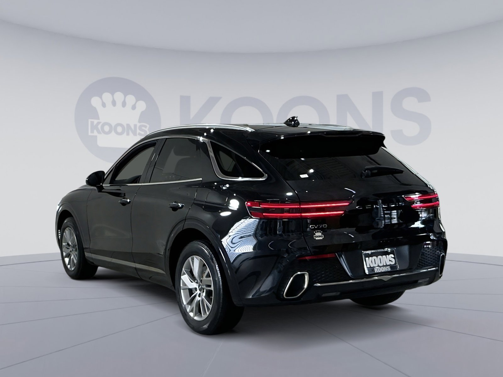 Used 2023 Genesis GV70 2.5T w/ Cargo Package image 14