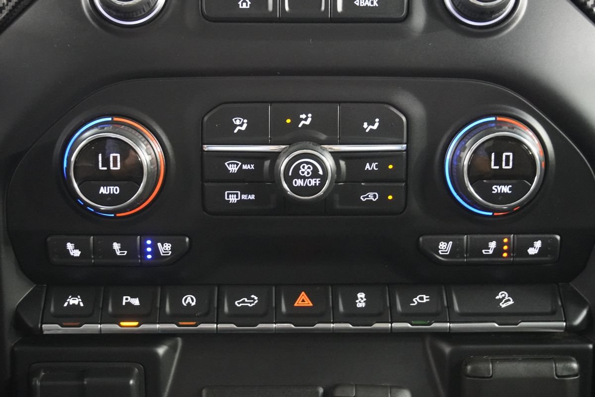 Used 2019 Chevrolet Silverado 1500 LTZ w/ LTZ Premium Package AWD/4WD image 23