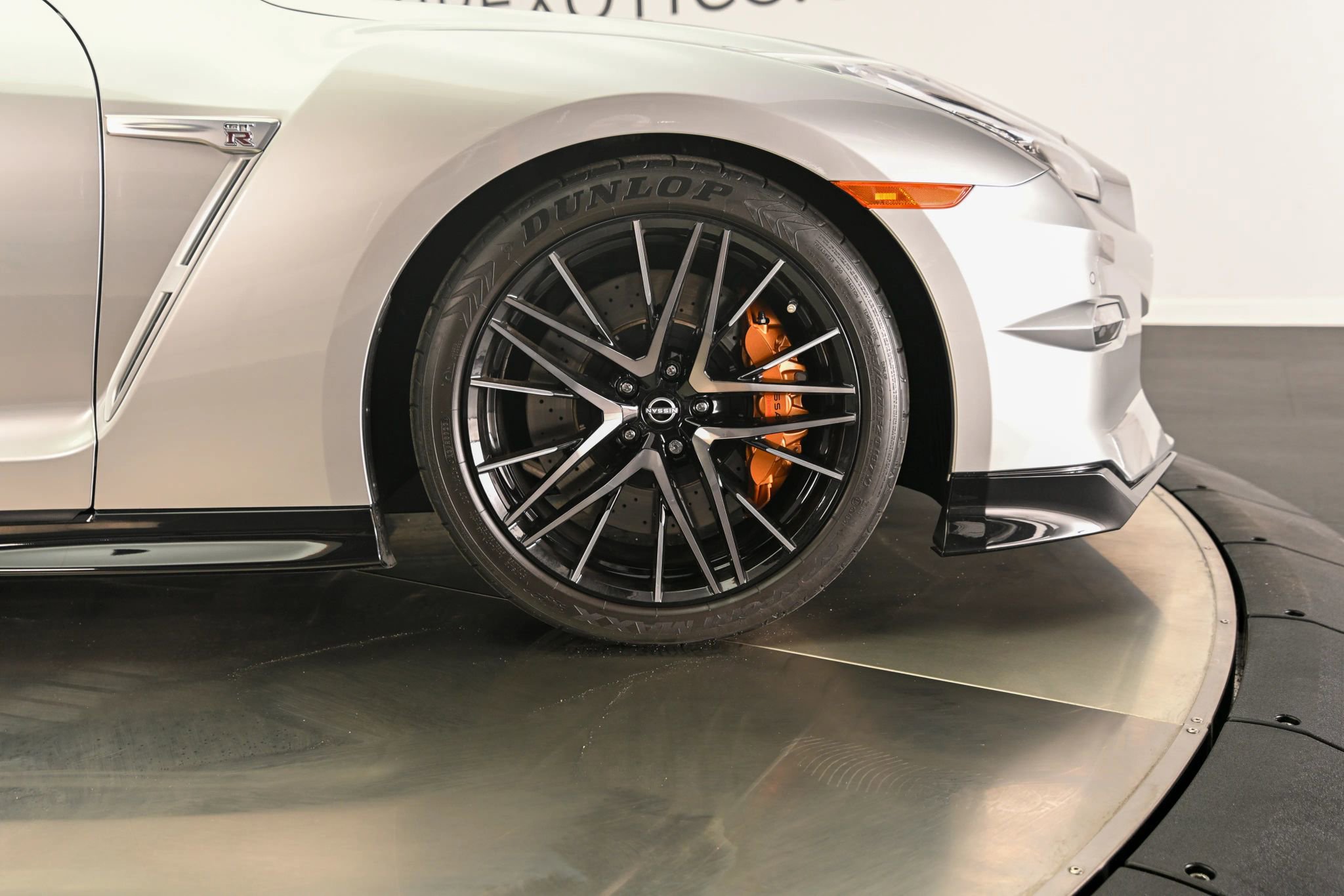 Used 2024 Nissan GT-R Premium w/ Floor Mat Package AWD/4WD image 25