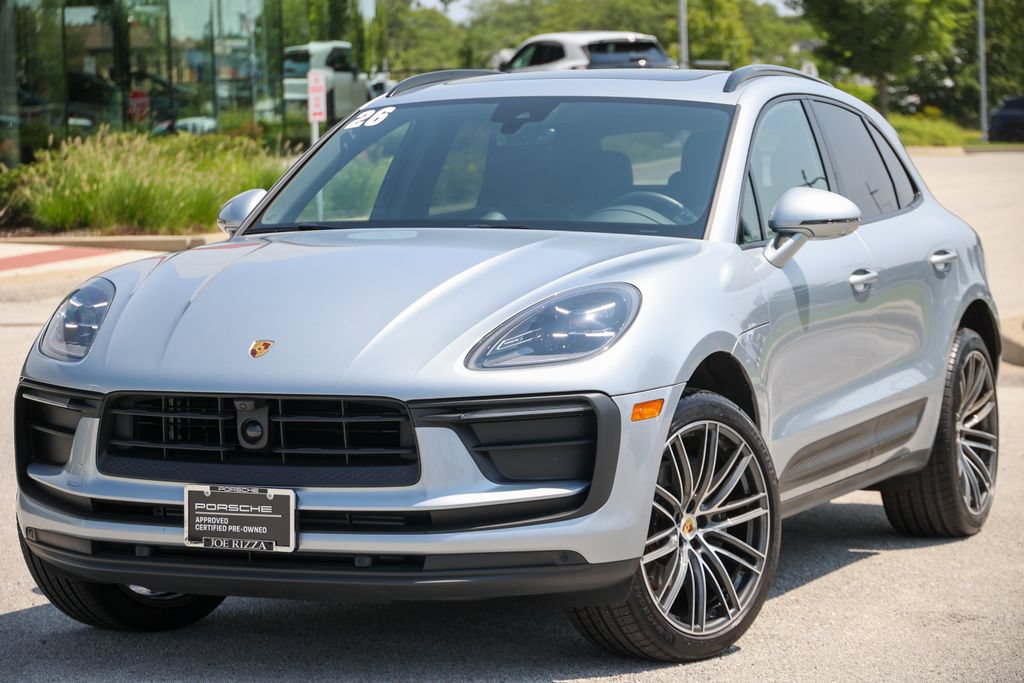 Certified 2026 Porsche Macan AWD/4WD image 11