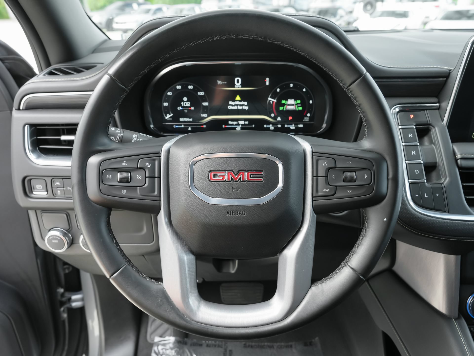 Used 2024 GMC Yukon XL SLT RWD image 9