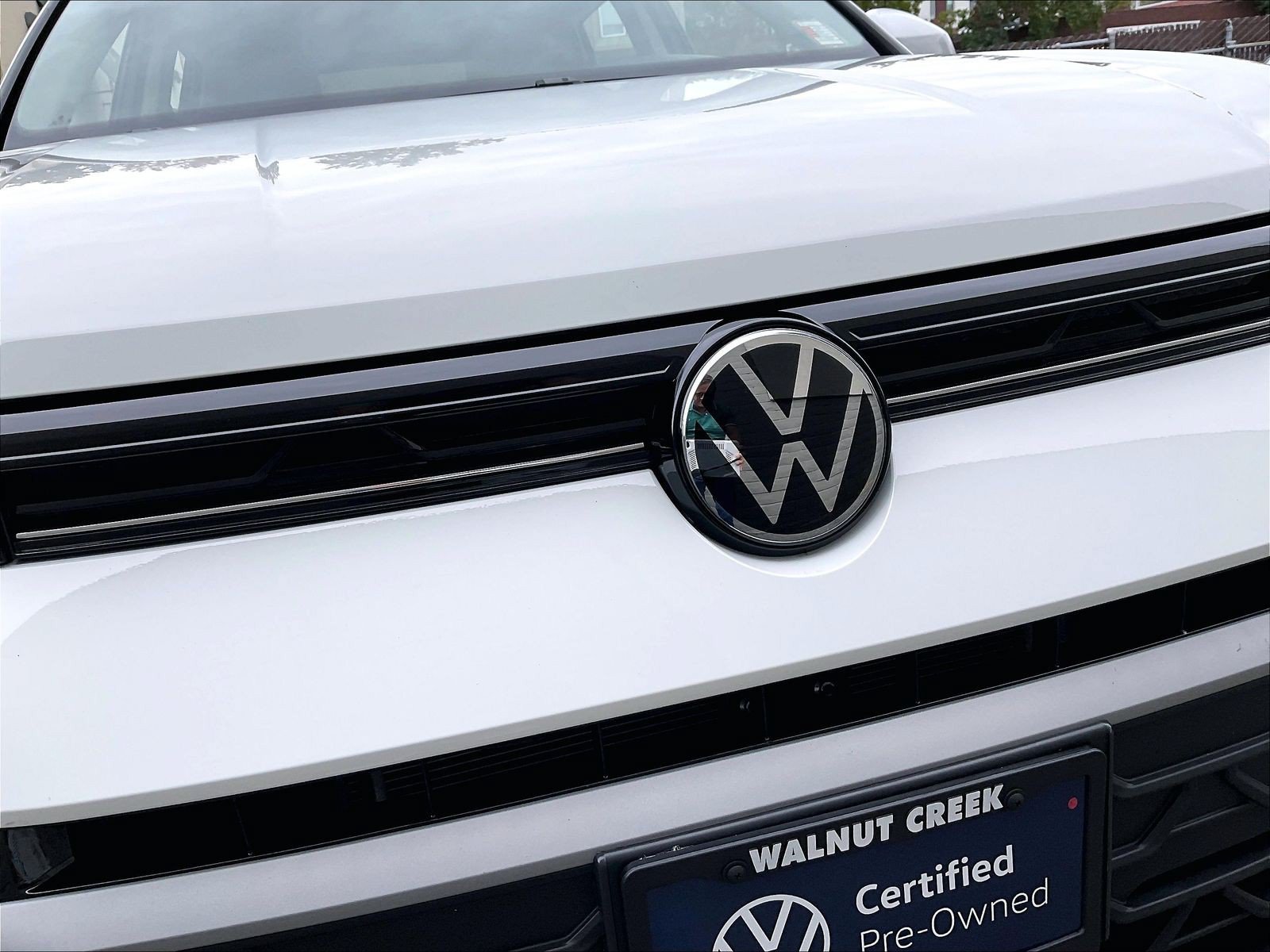 Certified 2025 Volkswagen Taos SE FWD image 30