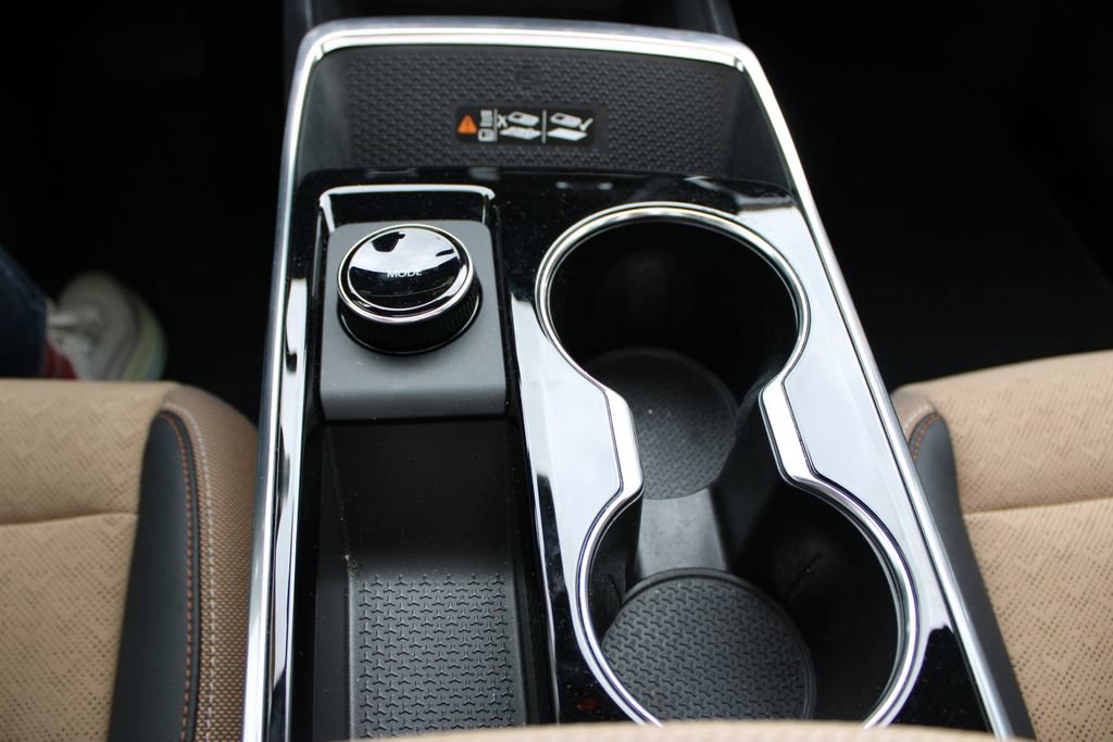 Used 2025 Chevrolet Equinox ACTIV w/ Safety and Technology Package image 45