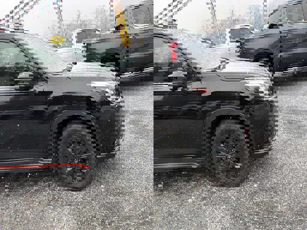 Used 2023 Subaru Forester Sport image 2