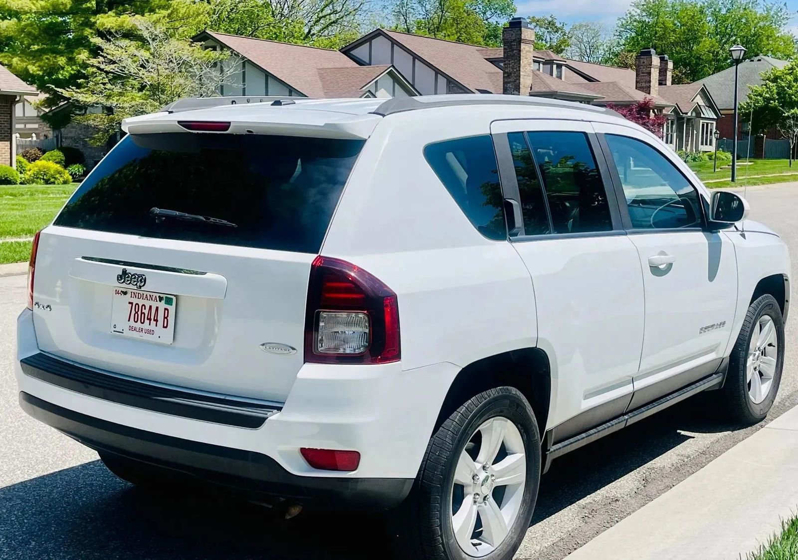 Used 2016 Jeep Compass Latitude AWD/4WD image 9