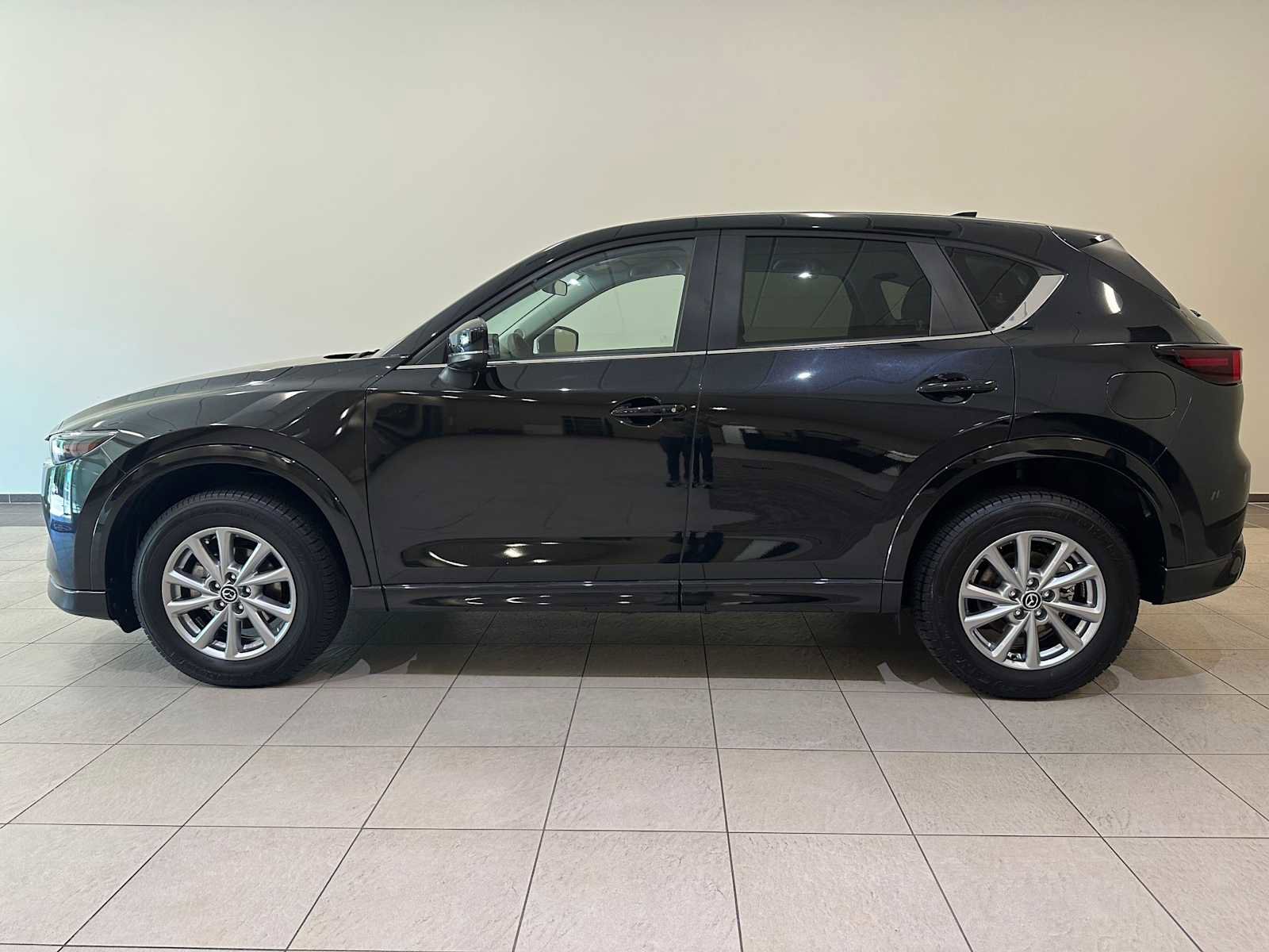 Used 2024 MAZDA CX-5 AWD 2.5 S w/ Select Package image 3