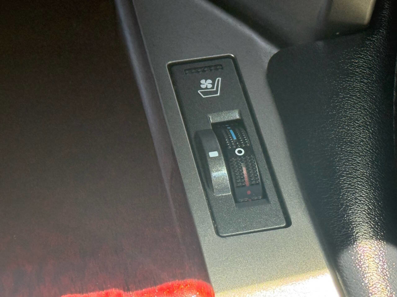 Used 2017 Lexus GX 460 image 12