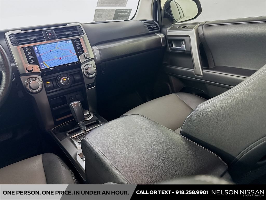 Used 2020 Toyota 4Runner SR5 Premium AWD/4WD image 23