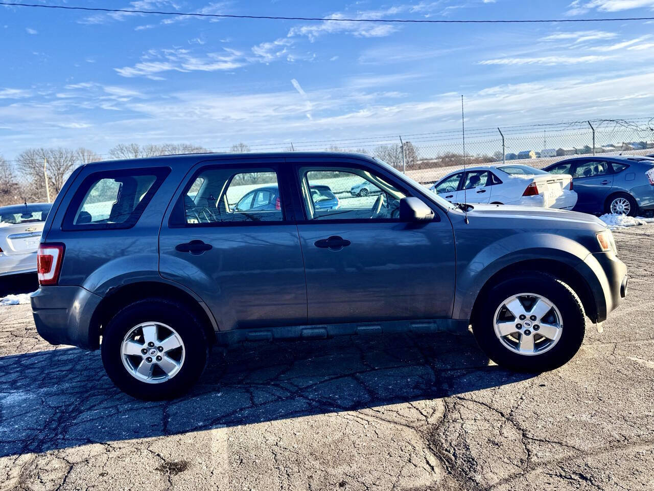 Used 2009 Ford Escape XLS image 6