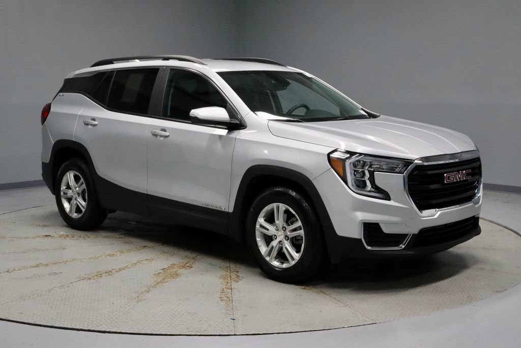 Used 2022 GMC Terrain SLE w/ Driver Convenience Package