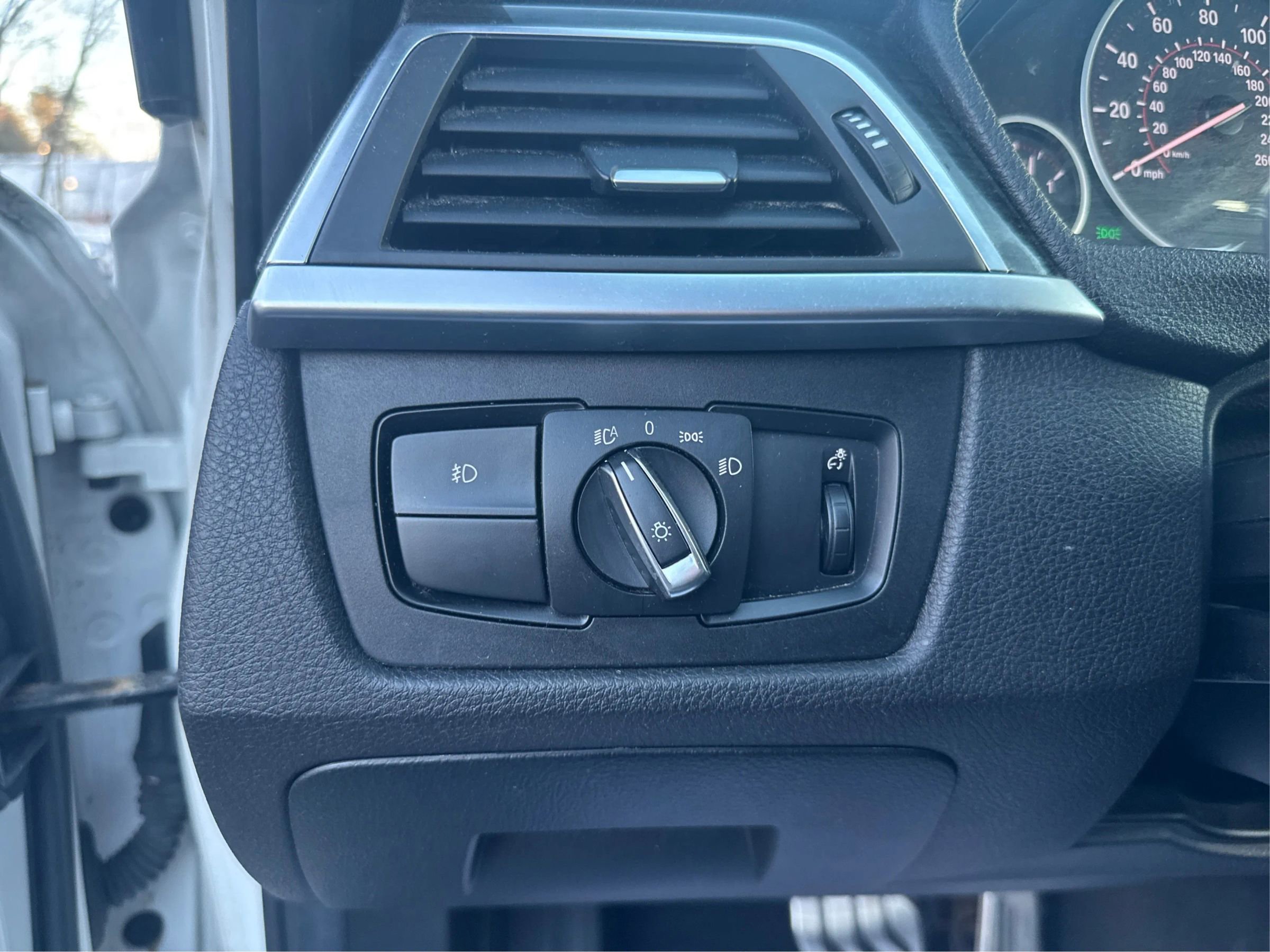 Used 2016 BMW 328i xDrive 328i xDrive Sedan 4D image 21