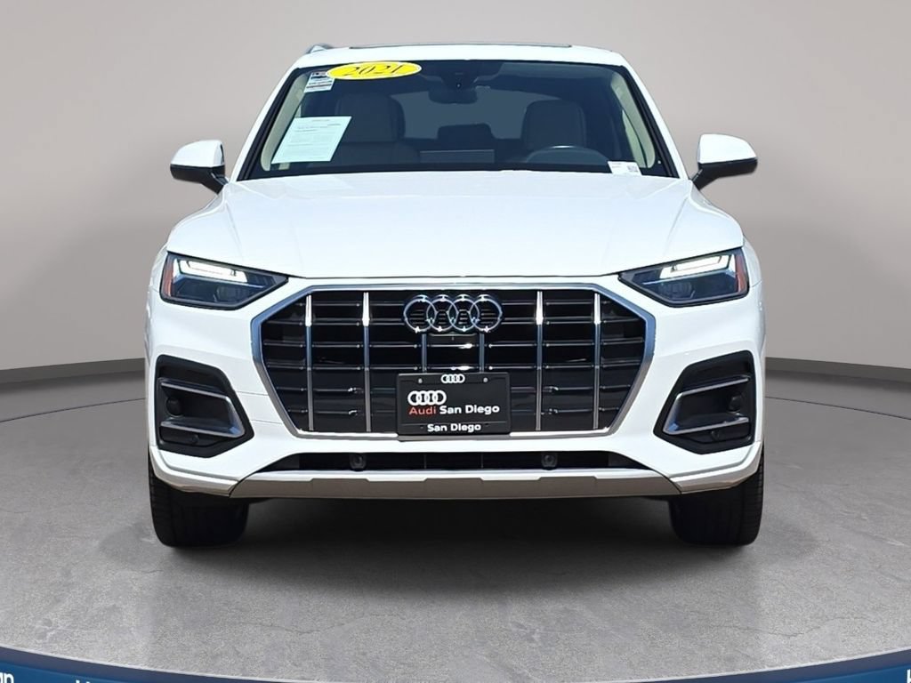 Used 2021 Audi Q5 2.0T Premium Plus w/ Premium Plus Package AWD/4WD image 3