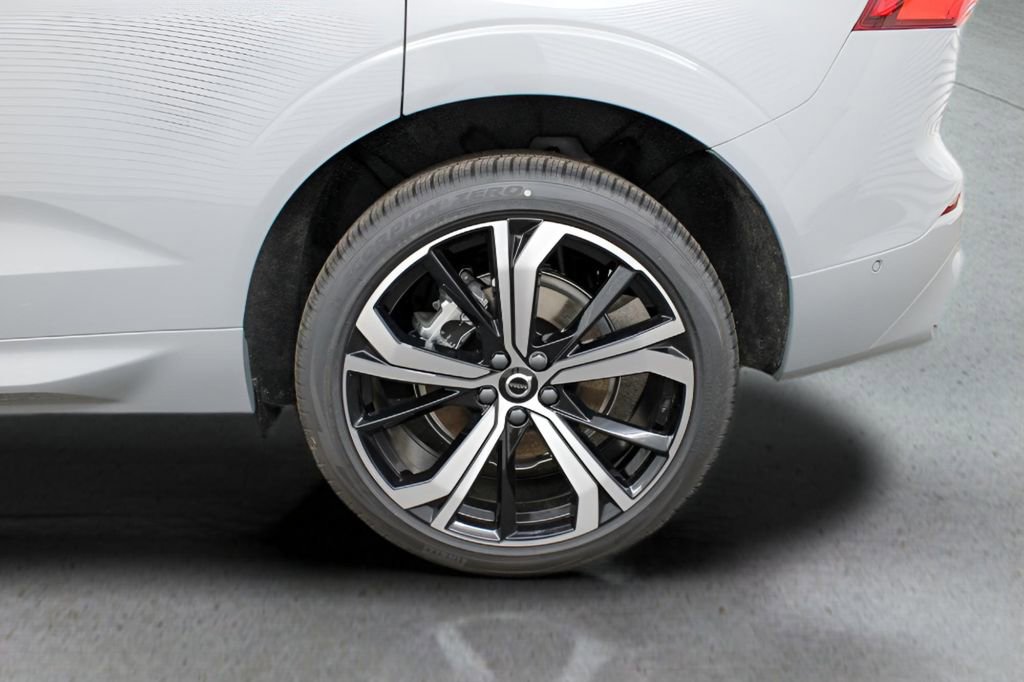 New 2025 Volvo XC60 T8 Ultra w/ Protection Package Premier image 32