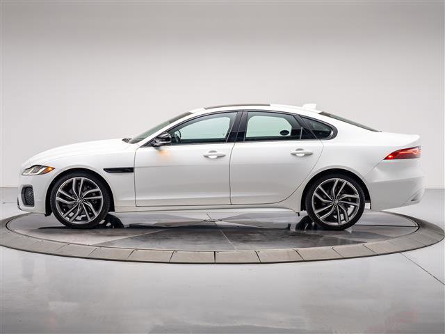 Certified 2024 Jaguar XF R-Dynamic SE image 2