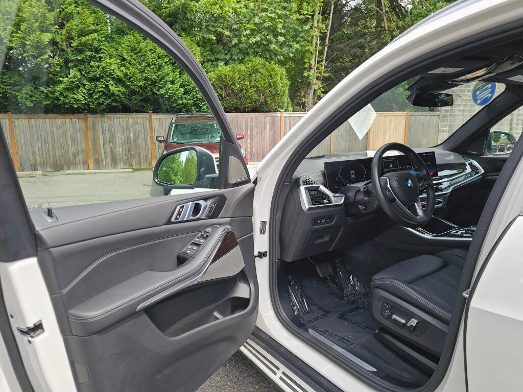 Used 2026 BMW X5 xDrive40i AWD/4WD image 21