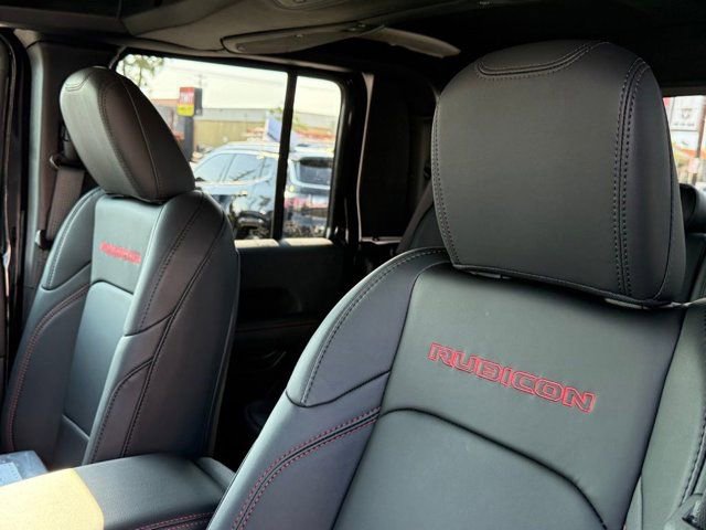 New 2025 Jeep Gladiator Rubicon image 17