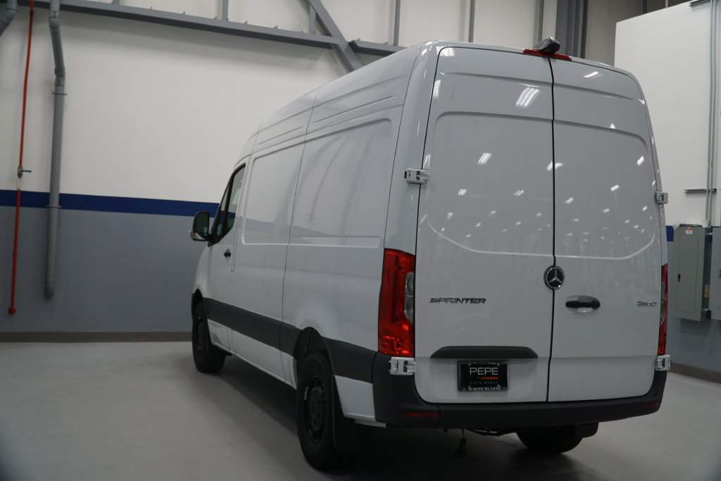 New 2025 Mercedes-Benz Sprinter 2500 image 4