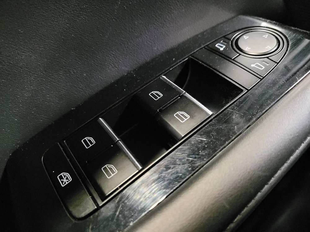 Used 2020 MAZDA MAZDA3 Hatchback w/ Preferred Package image 27