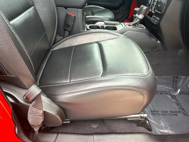 Used 2020 Jeep Gladiator Overland AWD/4WD image 18