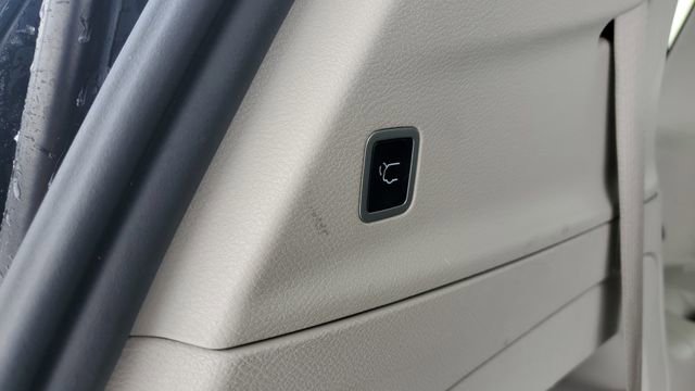 Certified 2024 Chrysler Pacifica Touring-L FWD image 27