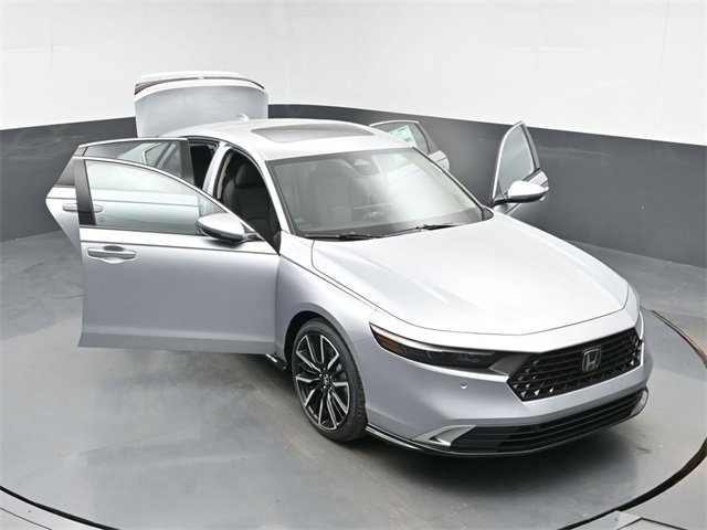 Used 2025 Honda Accord Touring image 48