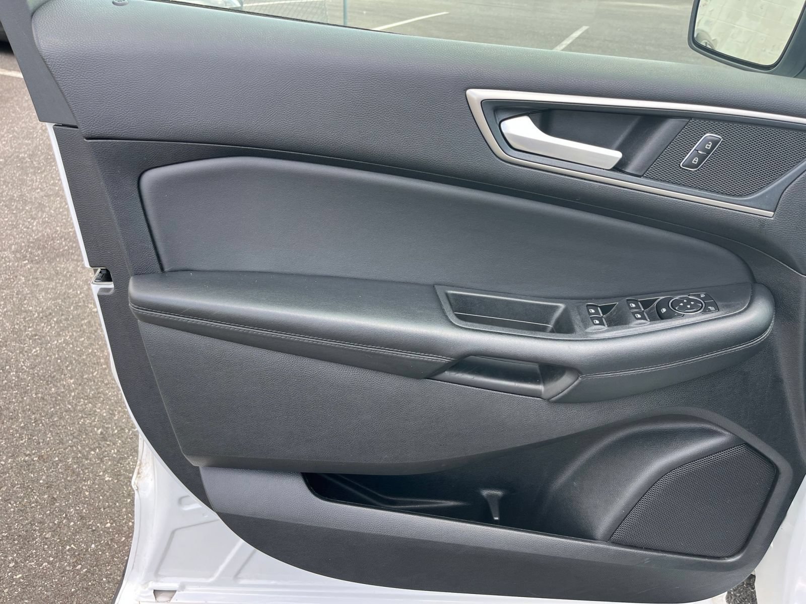 Used 2024 Ford Edge SEL AWD/4WD image 18