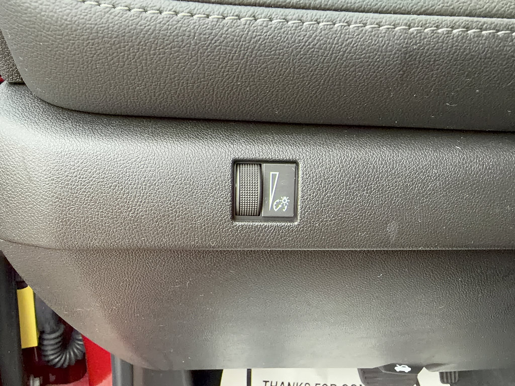 Used 2024 Chevrolet Colorado LT RWD image 25