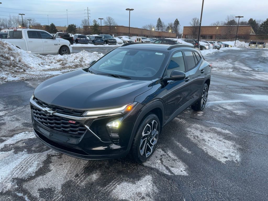 New 2026 Chevrolet Trax RS w/ Sunroof Package image 3