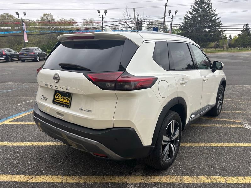 Used 2023 Nissan Rogue SL w/ SL Premium Package image 4