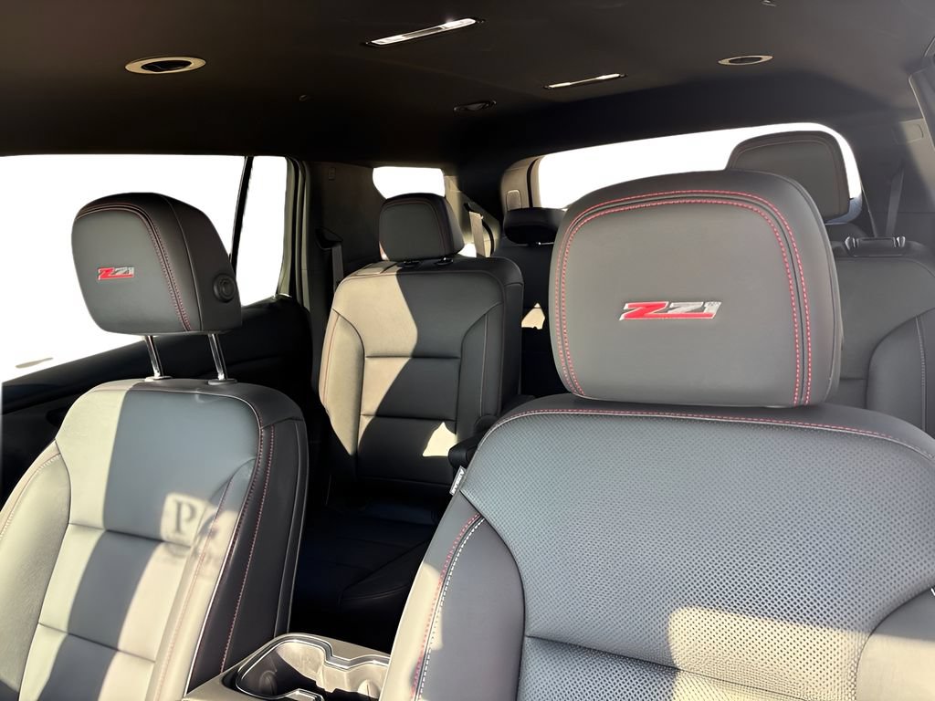 Used 2024 Chevrolet Traverse Z71 AWD/4WD image 16